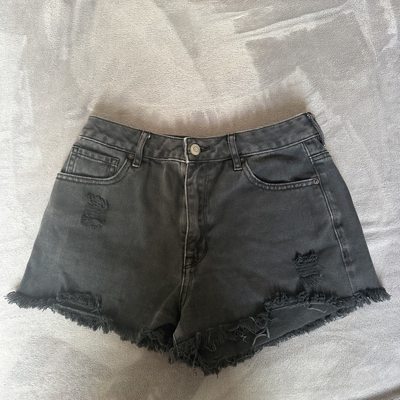 PacSun black denim shorts - Picture 1 of 3